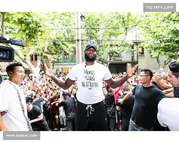 詹姆斯中国行即将开启 无人机表演库里招牌动作为他应援 詹姆斯中国行即将开启 无人机表演库里招牌动作为他应援